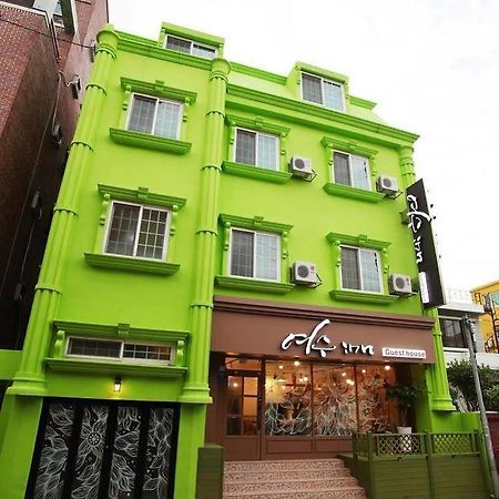 Yeosu Inn Hostel מראה חיצוני תמונה