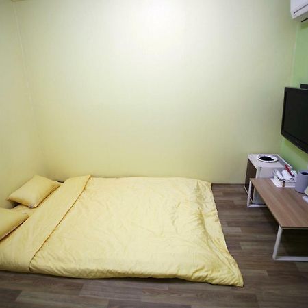 Yeosu Inn Hostel מראה חיצוני תמונה