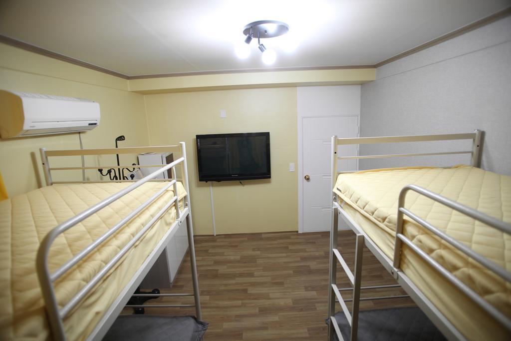 Yeosu Inn Hostel מראה חיצוני תמונה