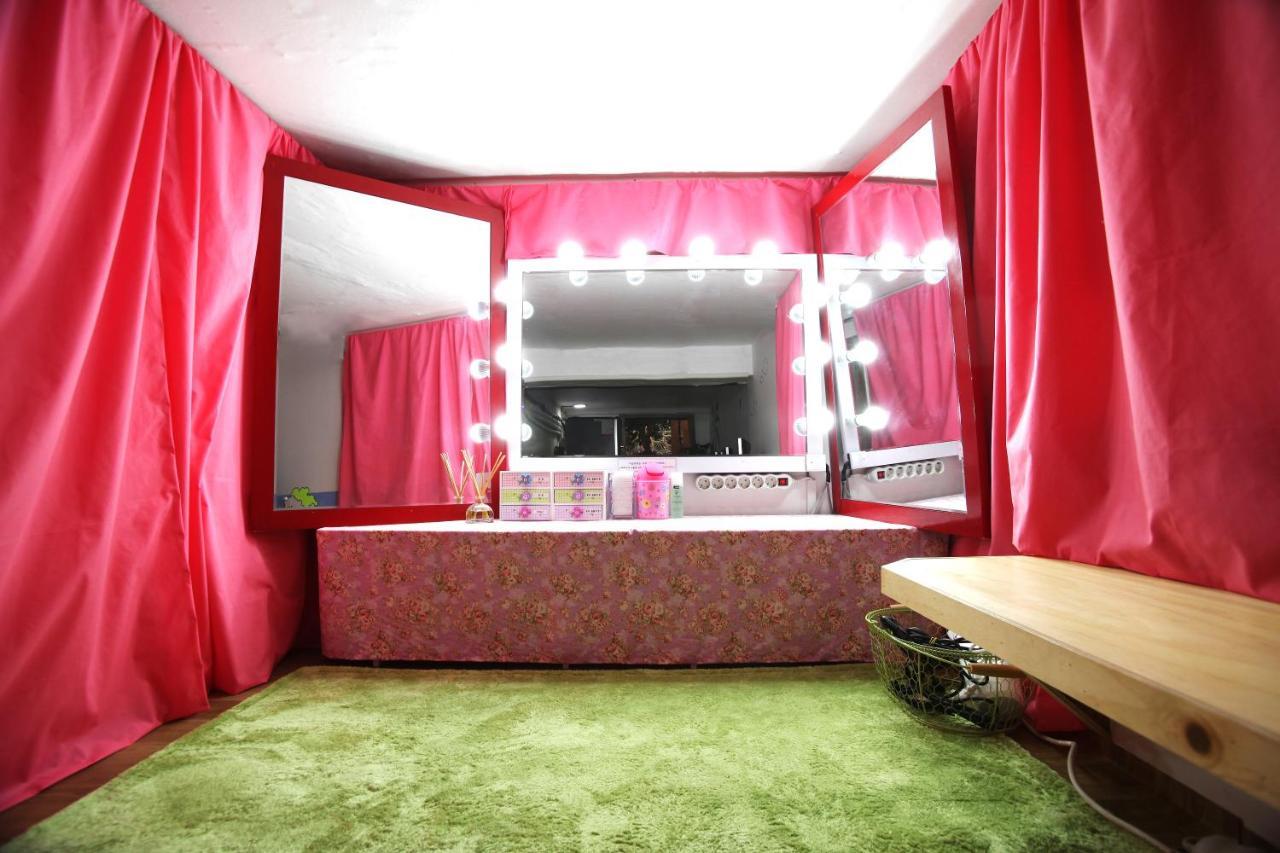 Yeosu Inn Hostel מראה חיצוני תמונה
